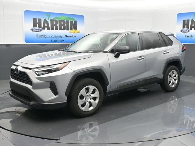 2024 Toyota RAV4 LE FWD