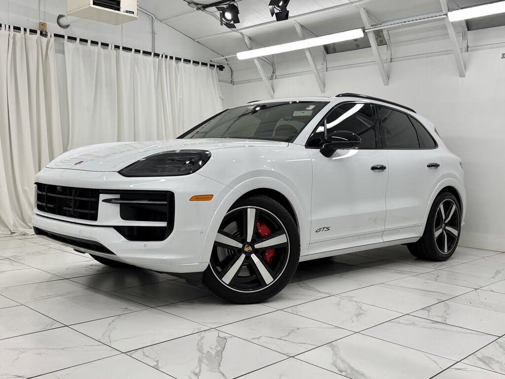 2025 Porsche Cayenne GTS AWD