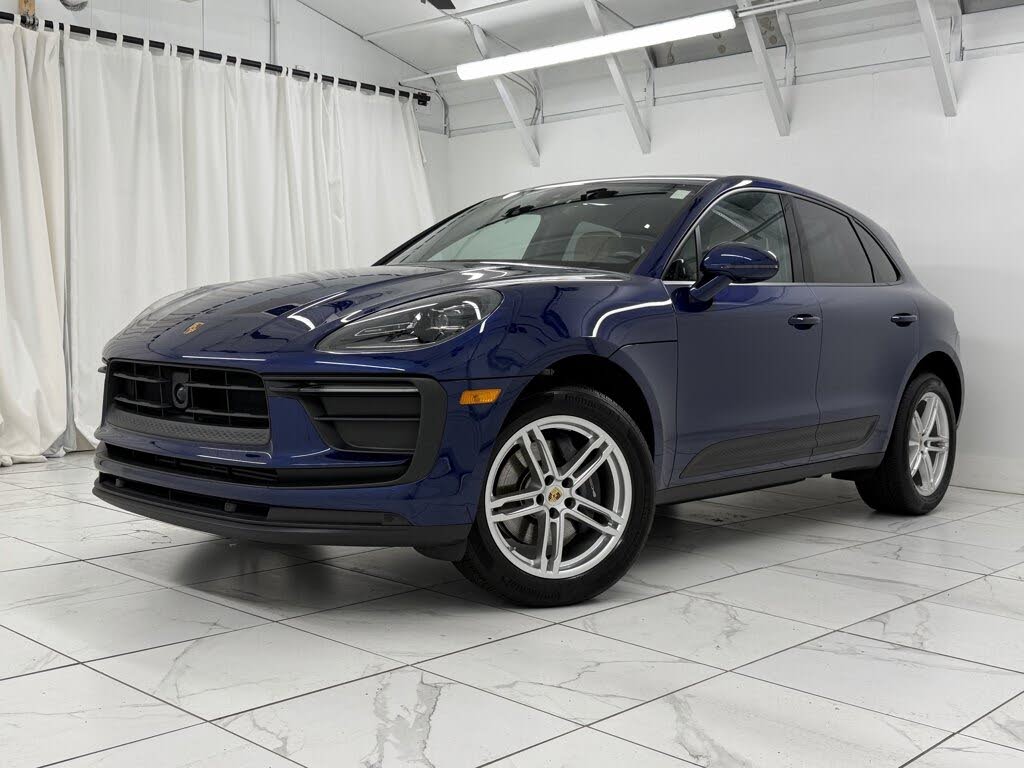 2025 Porsche Macan AWD
