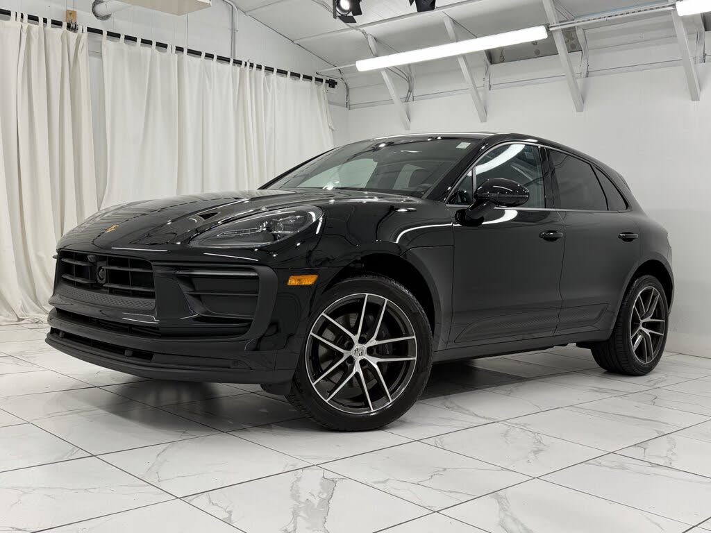2025 Porsche Macan AWD