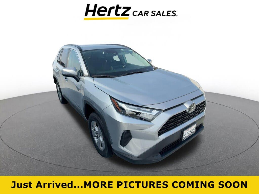 2025 Toyota RAV4 XLE FWD