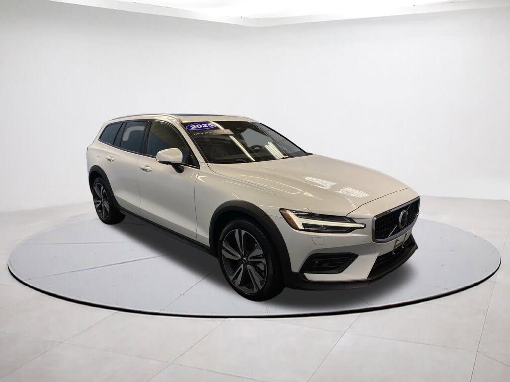 2025 Volvo V60 Cross Country B5 Plus AWD