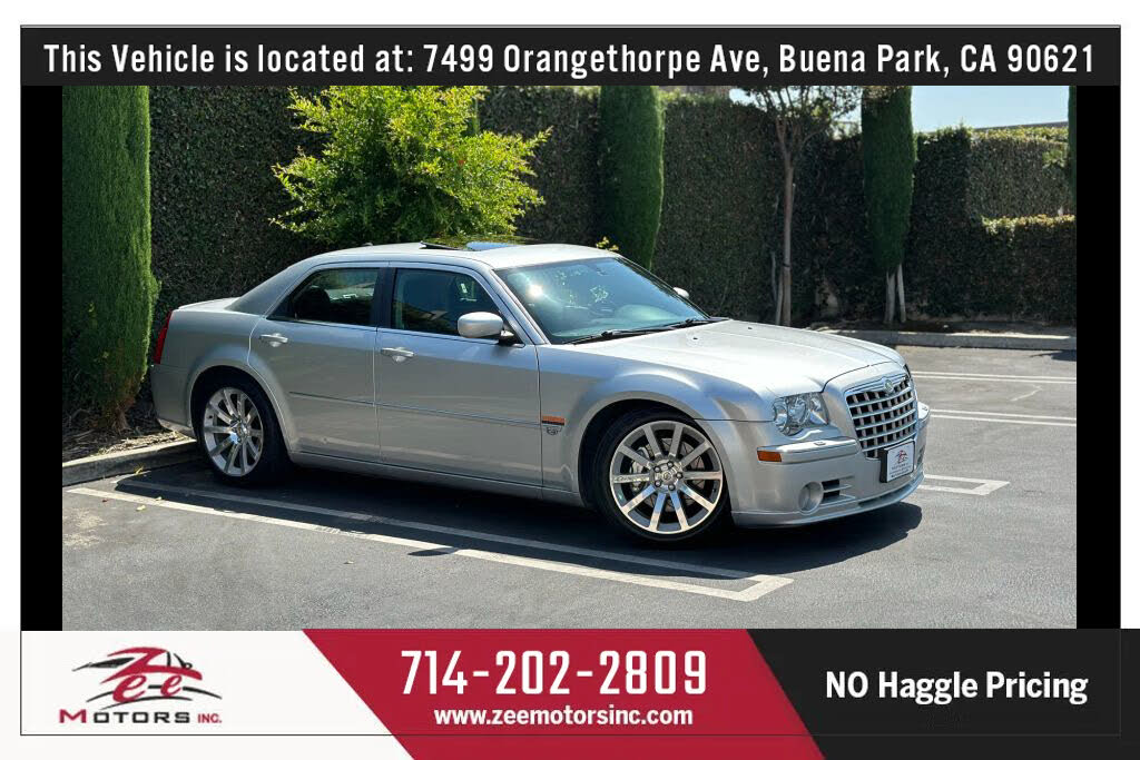 2005 Chrysler 300 SRT8 RWD