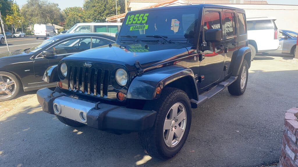 2011 Jeep Wrangler Unlimited Sahara 4WD