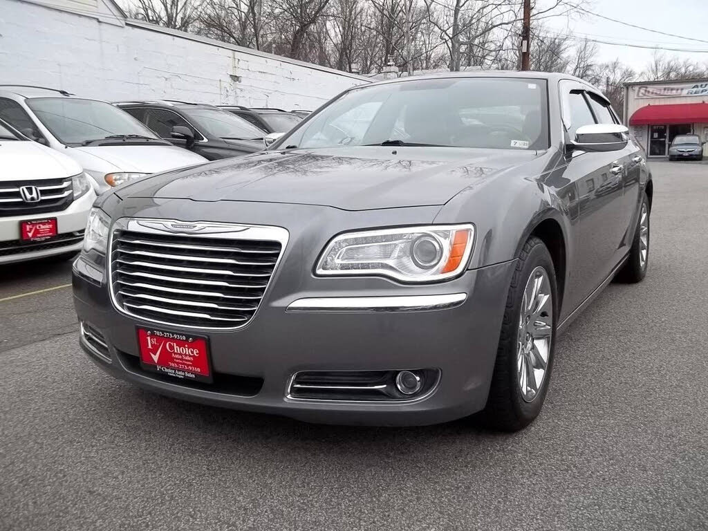 2012 Chrysler 300 Limited RWD