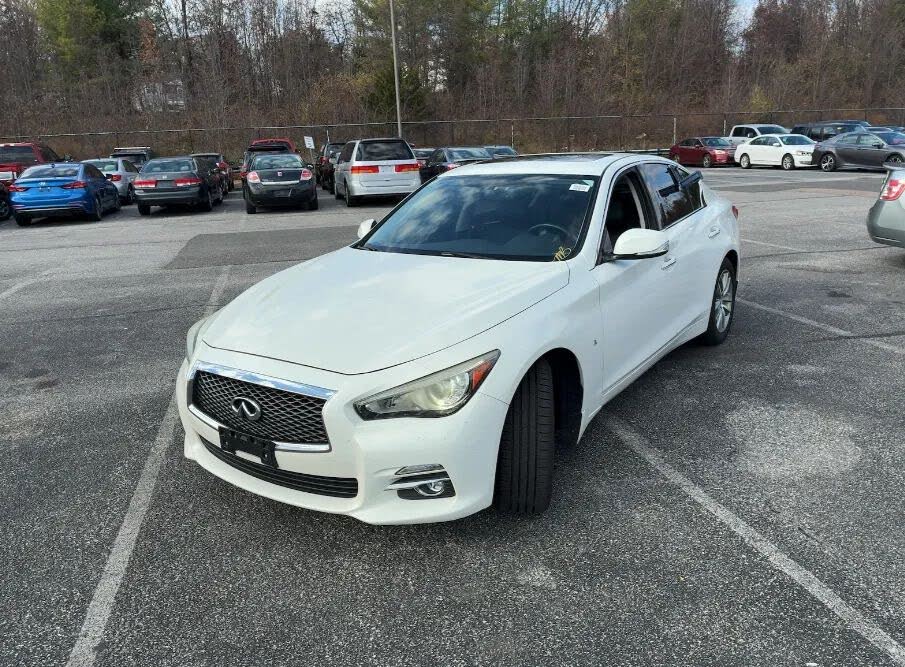 2015 INFINITI Q50 3.7 Premium AWD