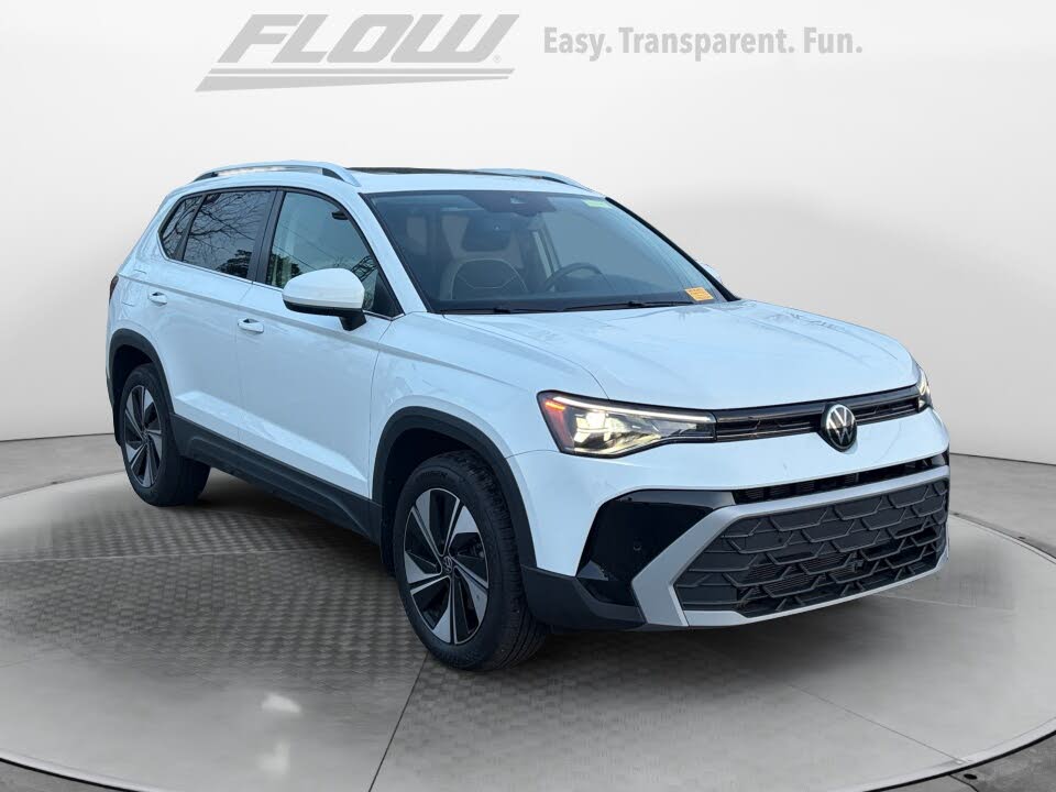 2025 Volkswagen Taos SE 4Motion