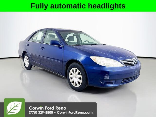 2005 Toyota Camry LE FWD