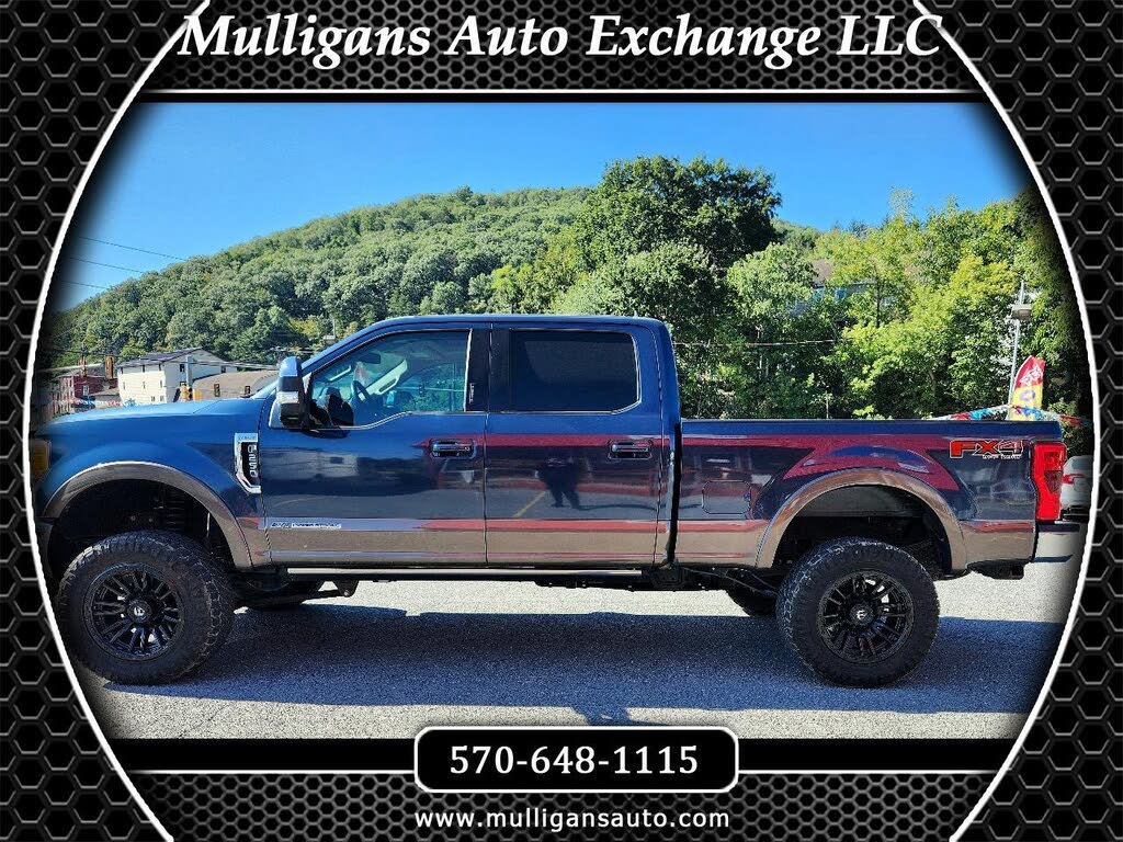 2017 Ford F-250 Super Duty Lariat Crew Cab 4WD