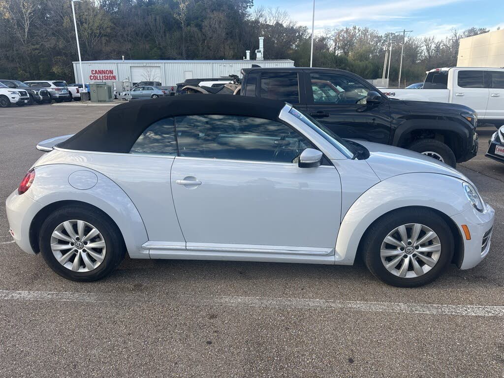 2018 Volkswagen Beetle 2.0T S Convertible FWD