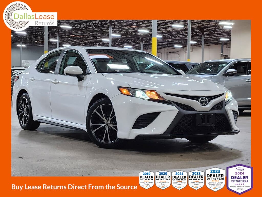 2020 Toyota Camry SE FWD