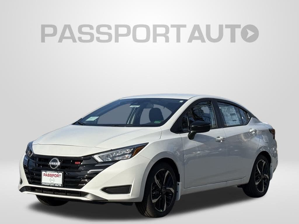 2025 Nissan Versa SR FWD