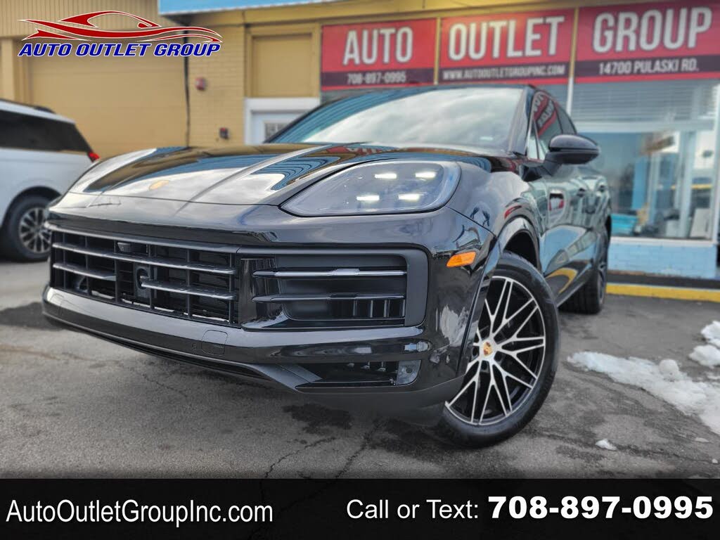 2025 Porsche Cayenne AWD