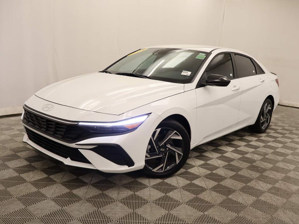 2025 Hyundai Elantra SEL Sport FWD