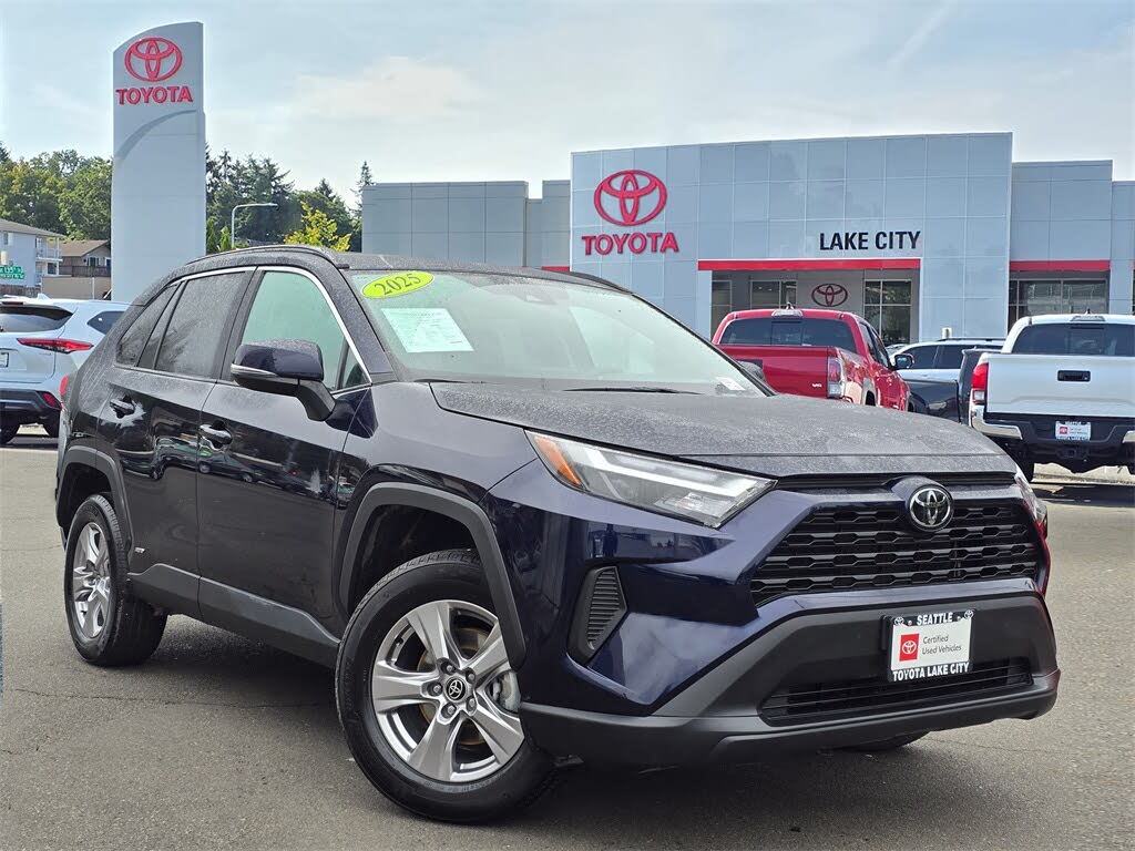 2025 Toyota RAV4 Hybrid XLE AWD