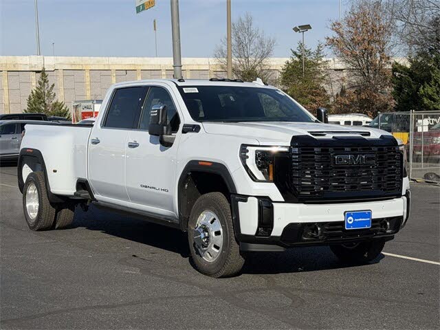 2026 GMC Sierra 3500HD Denali Ultimate Crew Cab 4WD
