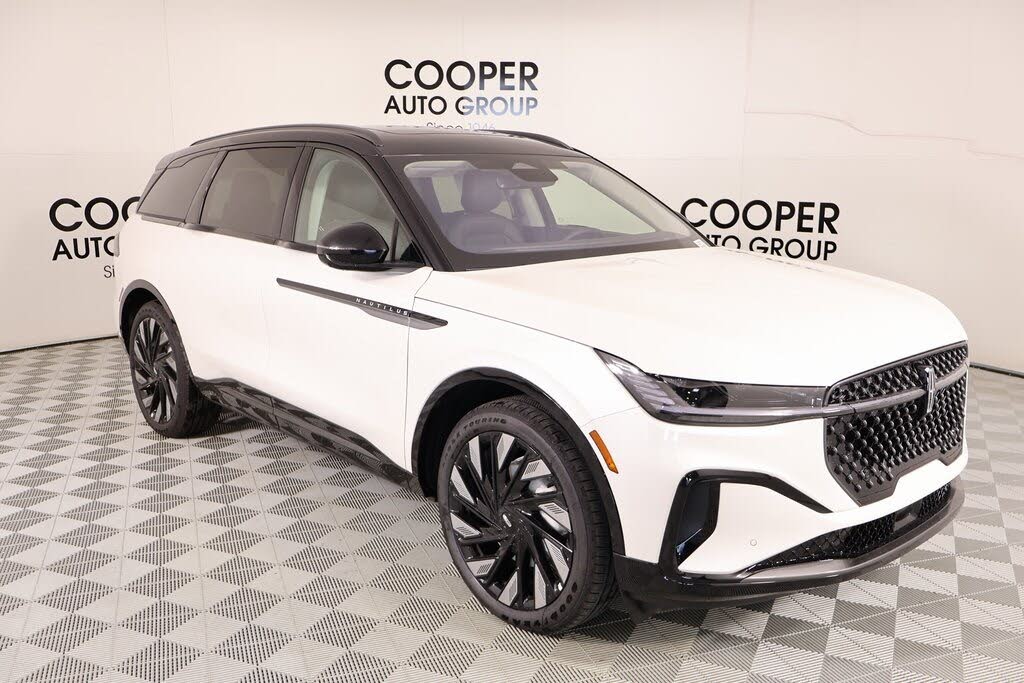 2026 Lincoln Nautilus Hybrid Reserve AWD