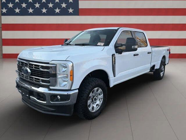 2023 Ford F-350 Super Duty XLT Crew Cab 4WD