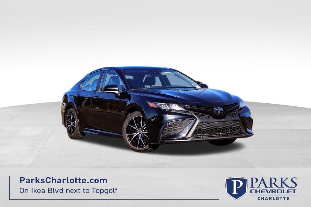 2024 Toyota Camry SE FWD
