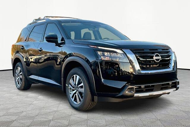 2025 Nissan Pathfinder SL FWD
