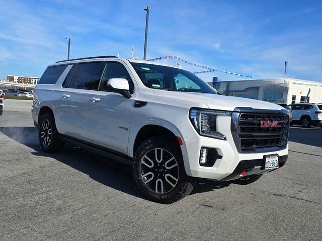 2024 GMC Yukon XL AT4 4WD