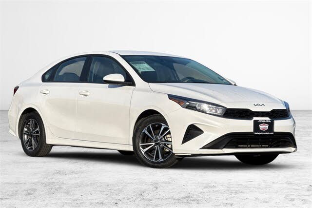 2024 Kia Forte LXS FWD