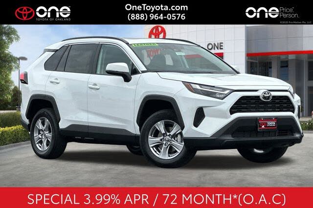 2025 Toyota RAV4 XLE FWD