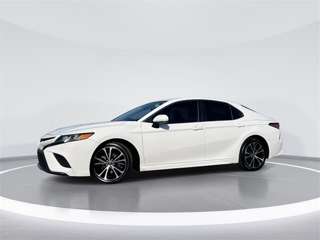 2019 Toyota Camry SE FWD