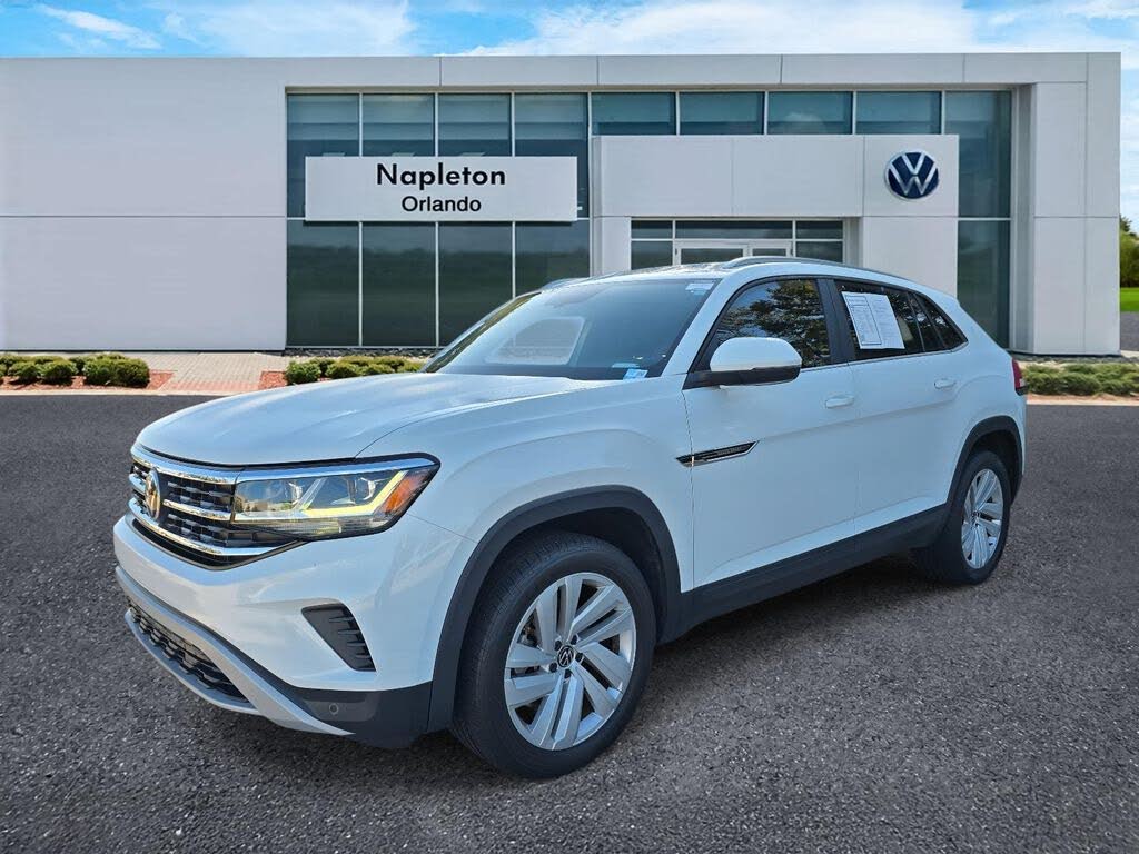 2022 Volkswagen Atlas Cross Sport SE FWD with Technology