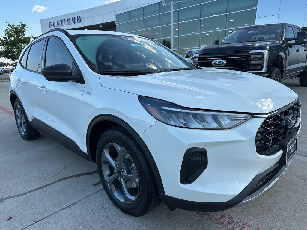 2025 Ford Escape ST-Line FWD