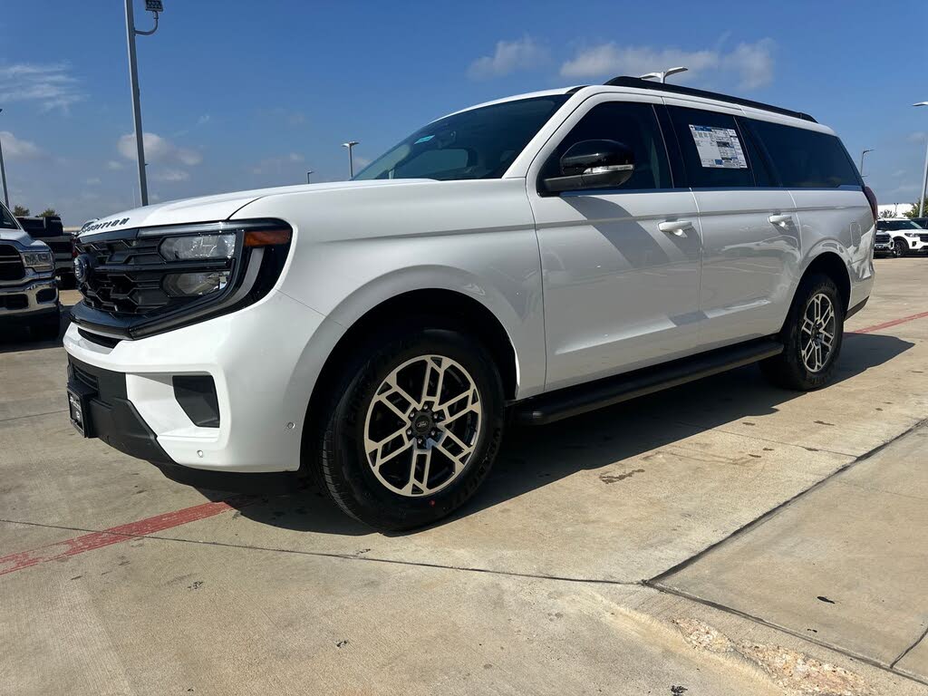 2025 Ford Expedition MAX Active RWD