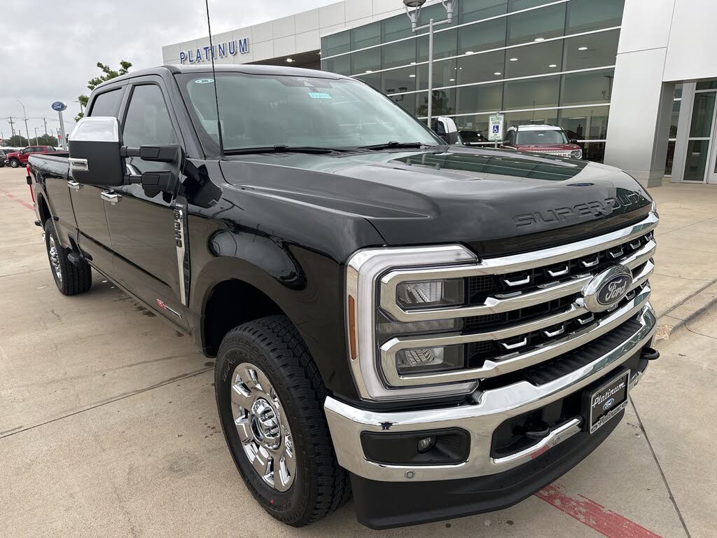 2025 Ford F-350 Super Duty Lariat Crew Cab 4WD