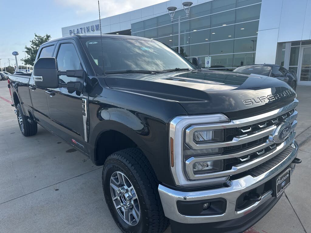 2025 Ford F-350 Super Duty Lariat Crew Cab 4WD