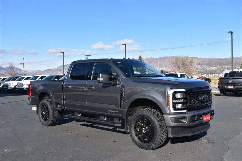 2025 Ford F-350 Super Duty Lariat Crew Cab 4WD