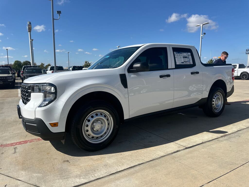 2025 Ford Maverick XL SuperCrew FWD