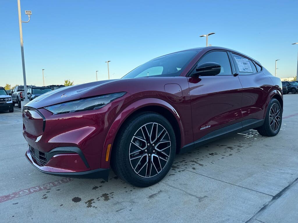 2025 Ford Mustang Mach-E Premium RWD