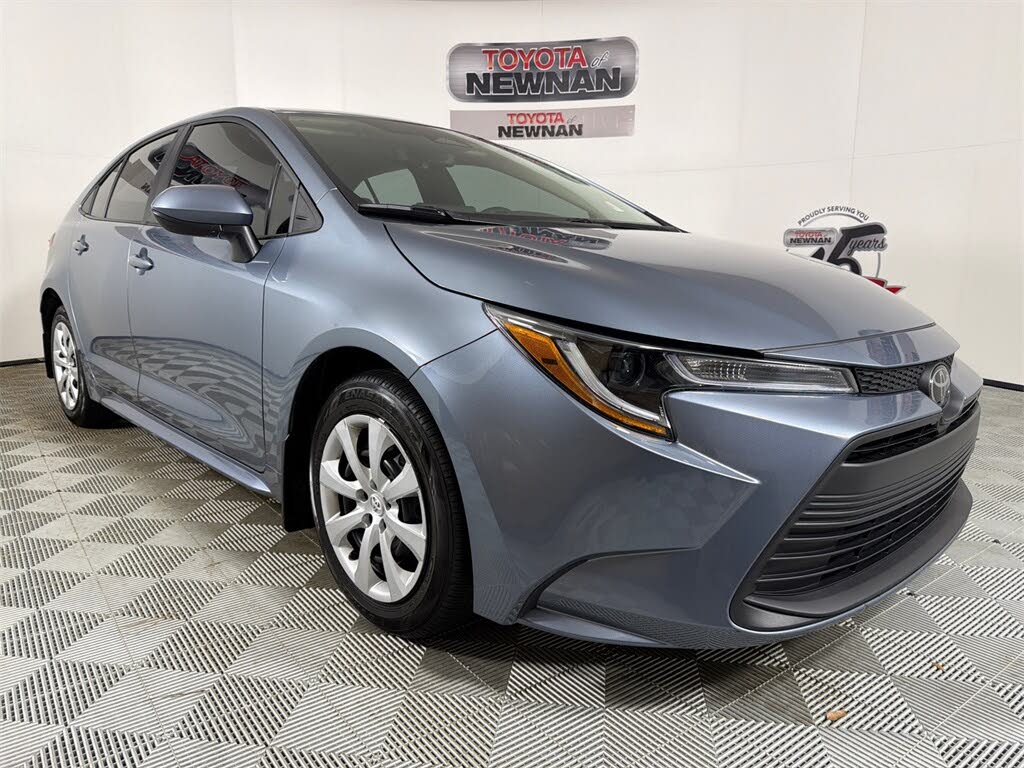 2025 Toyota Corolla LE FWD