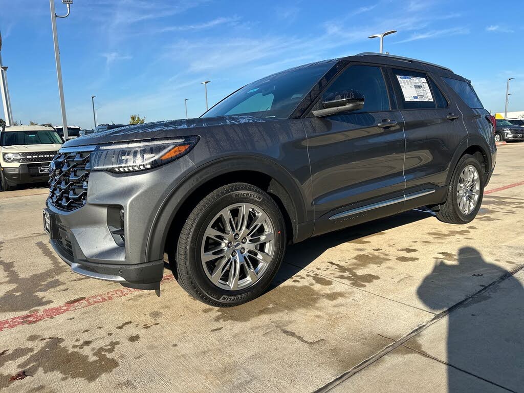 2026 Ford Explorer Platinum RWD