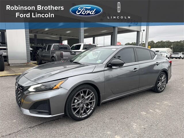 2023 Nissan Altima 2.0 SR FWD