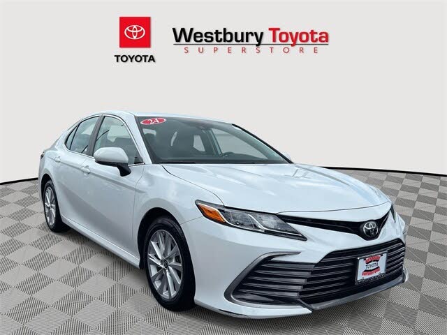 2024 Toyota Camry LE FWD