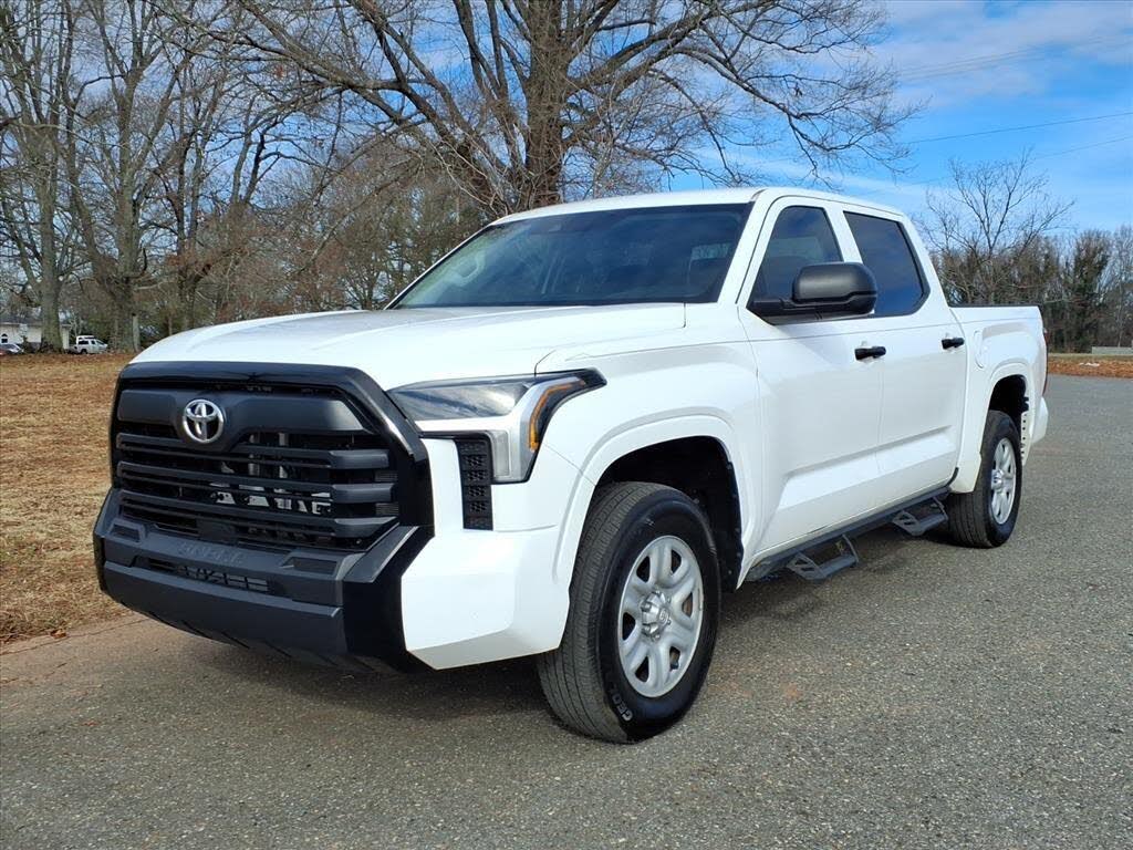 2024 Toyota Tundra SR CrewMax Cab 4WD