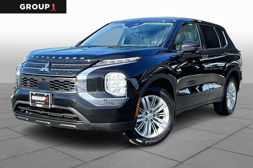 2023 Mitsubishi Outlander ES FWD