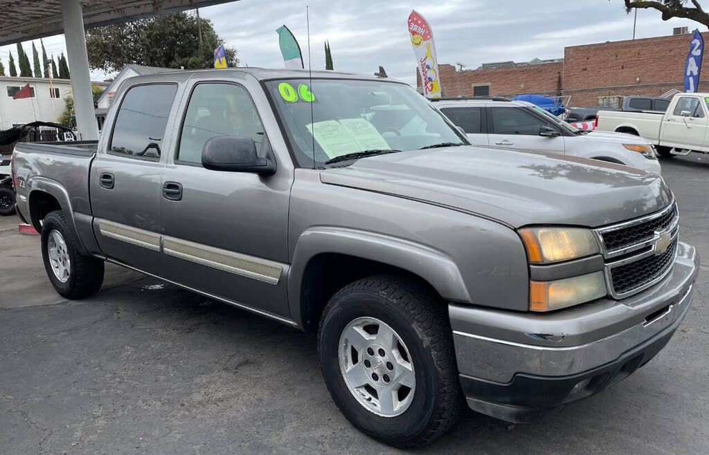 2006 Chevrolet Silverado 1500 2LS Crew Cab 4WD