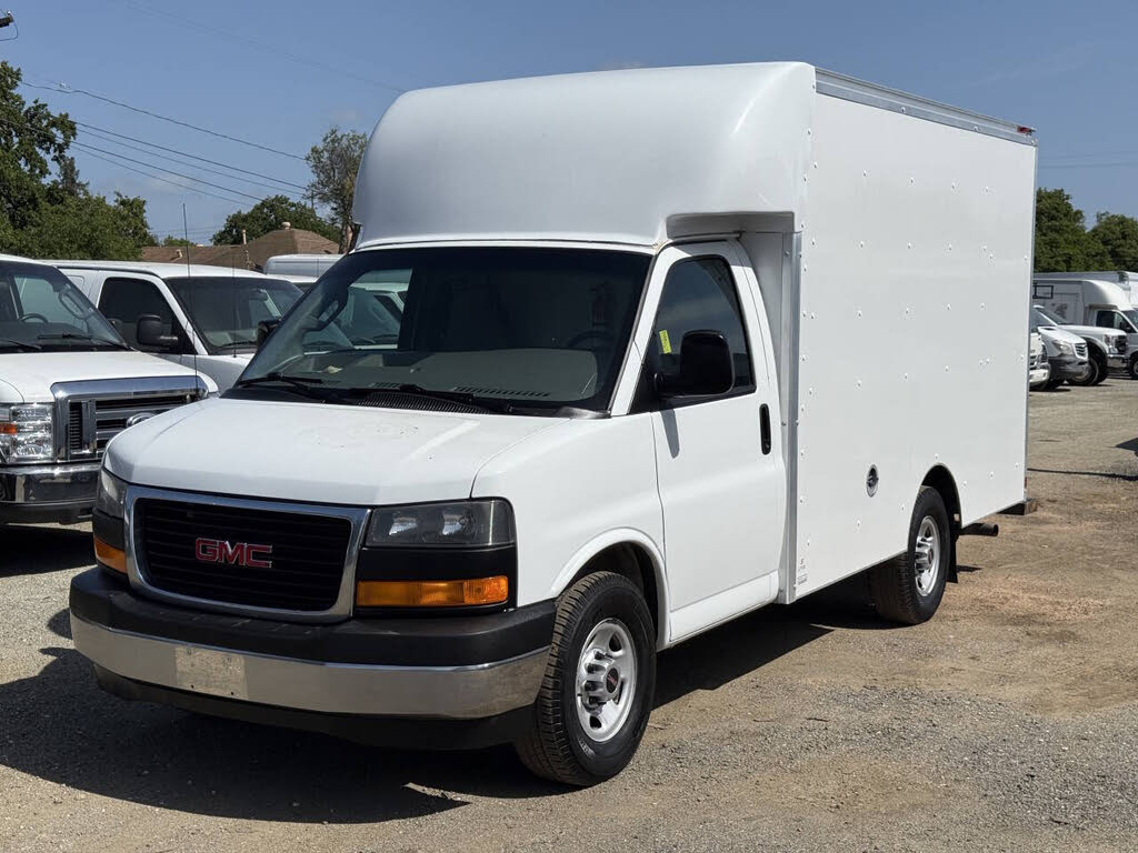 2017 GMC Savana Chassis 3500 139 Cutaway RWD