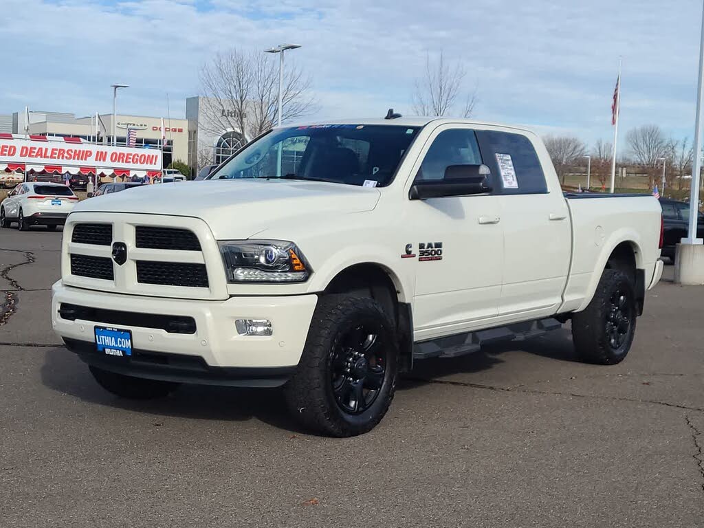 2017 RAM 3500 Laramie Crew Cab 4WD