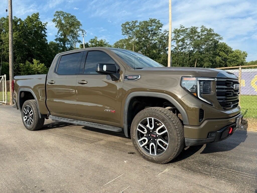 2024 GMC Sierra 1500 AT4 Crew Cab 4WD