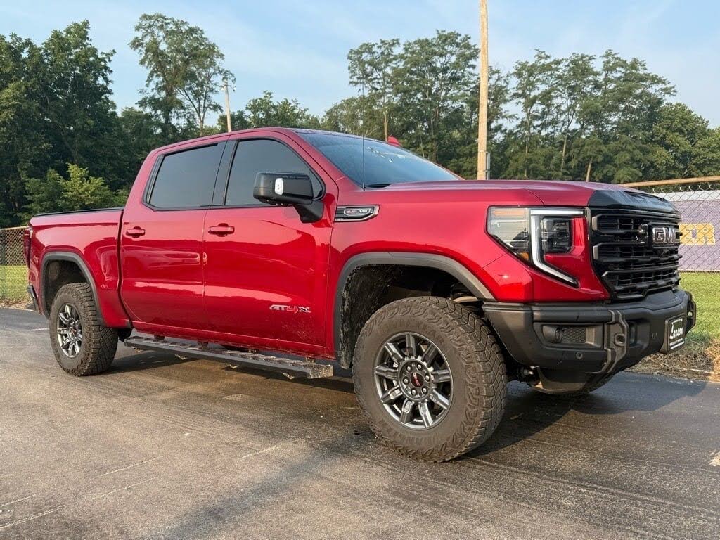 2024 GMC Sierra 1500 AT4X Crew Cab 4WD