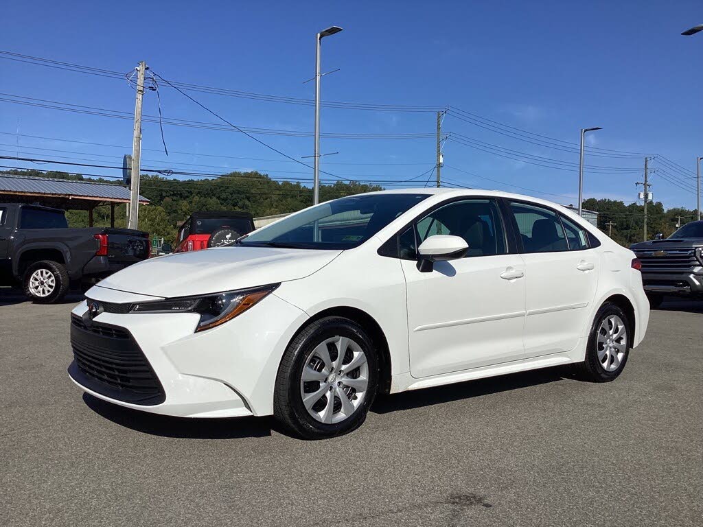2024 Toyota Corolla LE FWD
