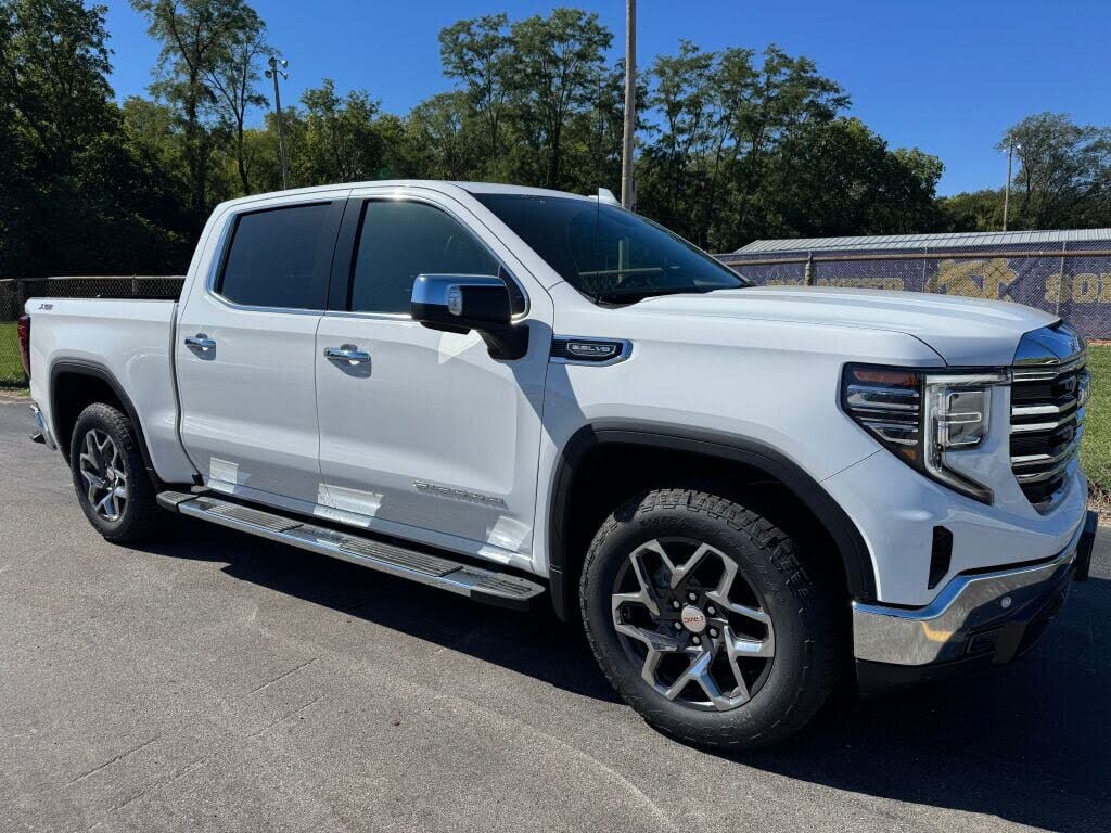 2025 GMC Sierra 1500 SLT Crew Cab 4WD
