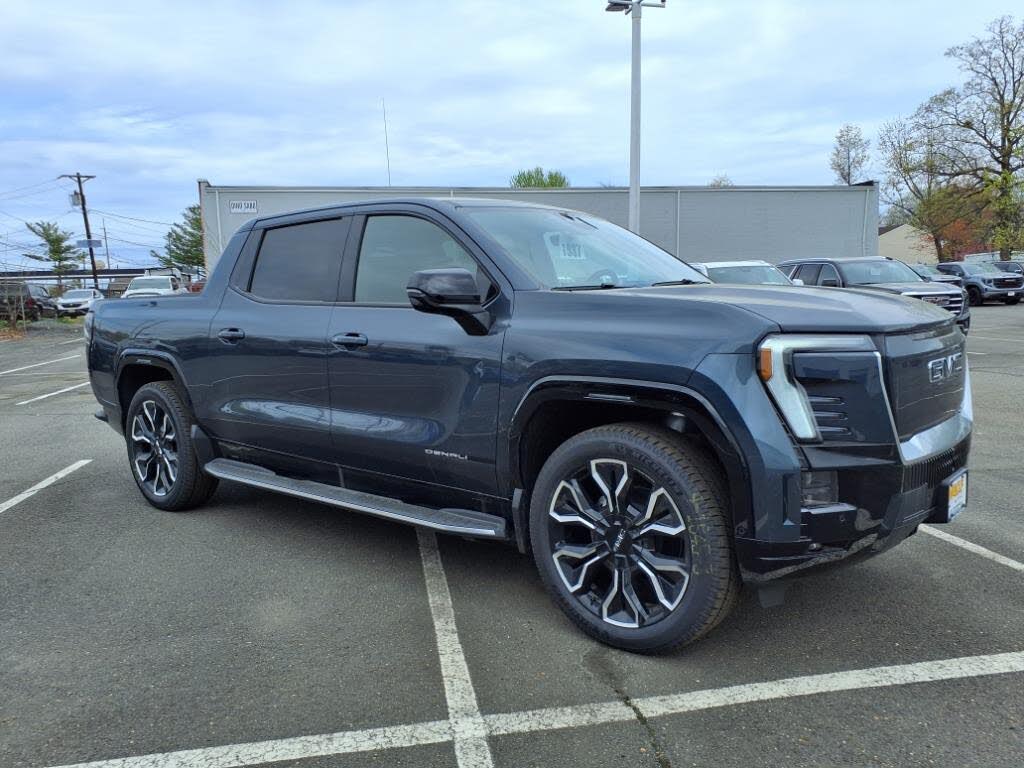 2025 GMC Sierra EV